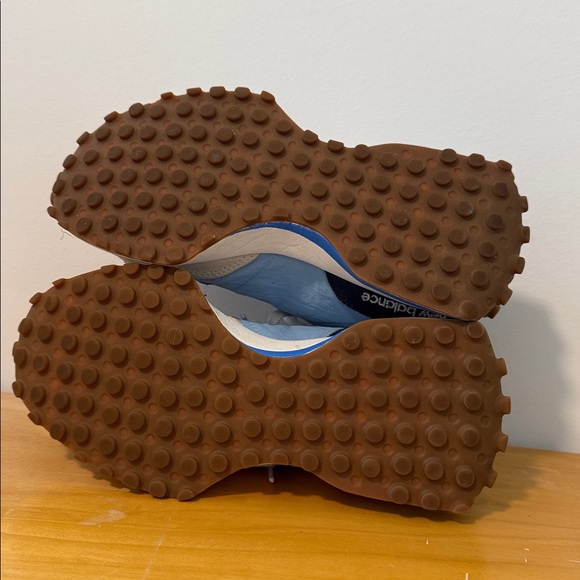 New Balance Suede 327 Sneakers - Picture 6 of 9